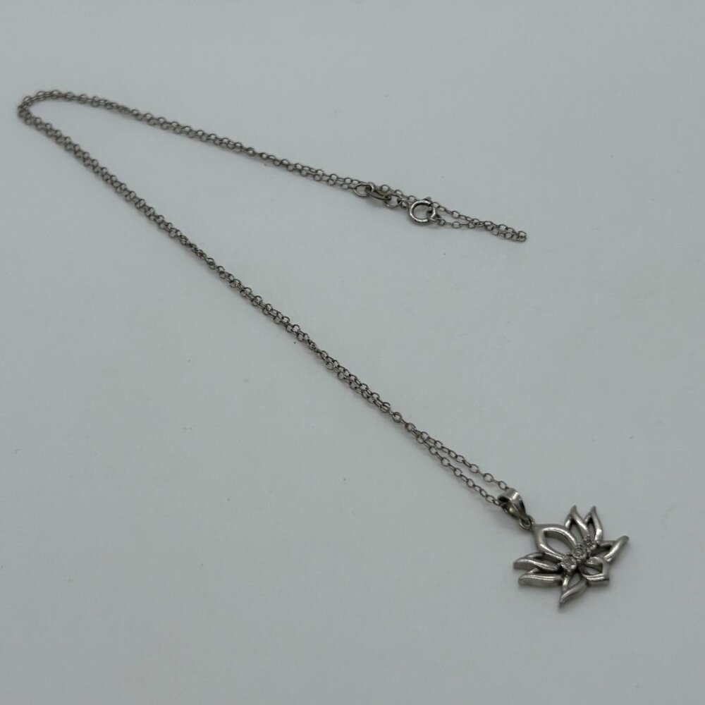 925 Sterling Silver Lotus Blossom Pendant Necklace Dainty Spiritual Minimalist - Picture 3 of 15